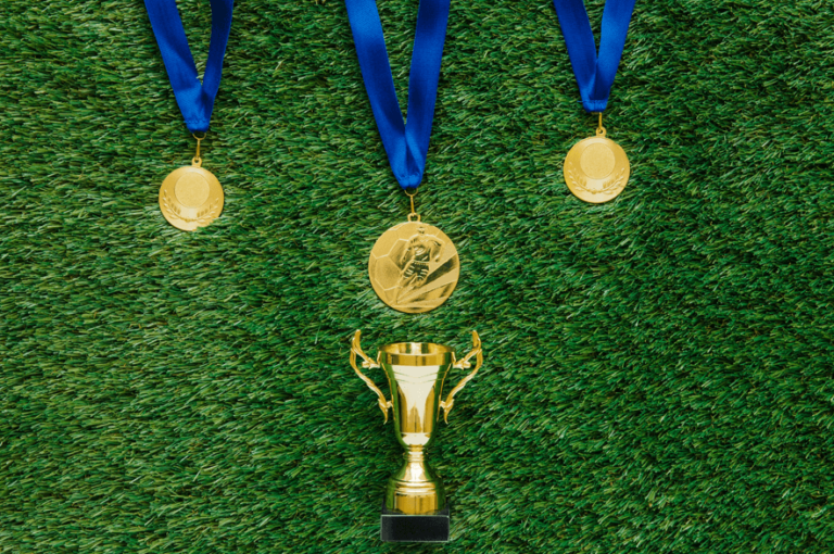 7 Ways Customized Medals and Trophies Can Elevate Brand Visibility at Events